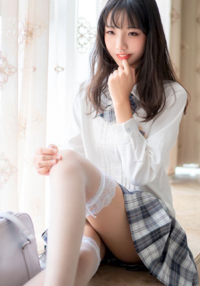 他缓慢而有力的往里挺送免费视频