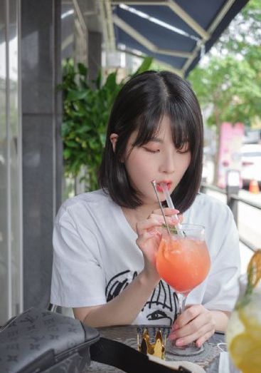 色小组