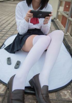 空既是色